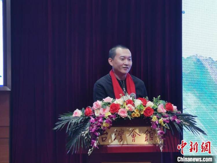 说明: 11月7日,“瞭望海峡70年——全国台联两岸媒体分享会”在北京台湾会馆举行。图为环球网台海频道主编付国豪。刘大炜 摄 说明: 11月7日,“瞭望海峡70年——全国台联两岸媒体分享会”在北京台湾会馆举行。图为环球网台海频道主编付国豪。刘大炜 摄