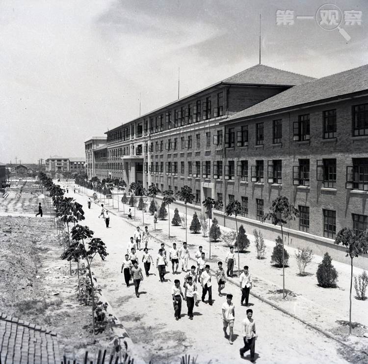 说明: http://www.xinhuanet.com/politics/leaders/2020-04/23/1125893186_15876012321271n.jpeg 说明: http://www.xinhuanet.com/politics/leaders/2020-04/23/1125893186_15876012321271n.jpeg